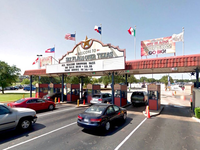 Six Flags brings down Confederate flags