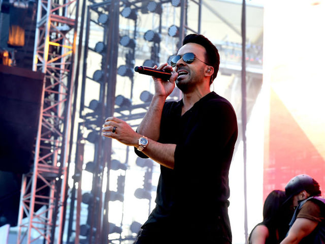 Celebrity-packed telethon raises funds for hurricane victims