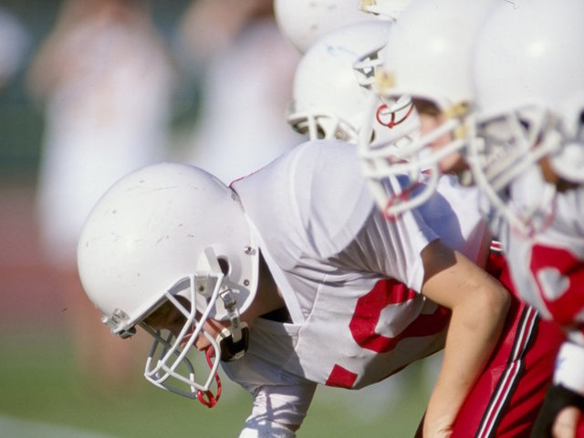 50-year-old man accused of choking teen coach at son's peewee football game
