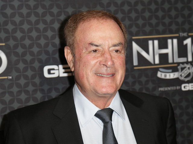 Al Michaels apologizes for Harvey Weinstein joke during 'Sunday Night Football'
