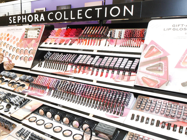 Woman files lawsuit claiming Sephora lipstick sample gave her herpes