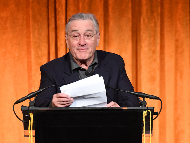 Robert De Niro slams Donald Trump, kisses Meryl Streep Robert De Niro slams Donald Trump, kisses Meryl Streep