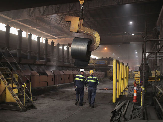 Unemployment is below 4 percent for the first time since 2000