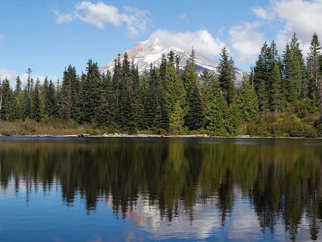 Injured climber rescued on Mt. Hood