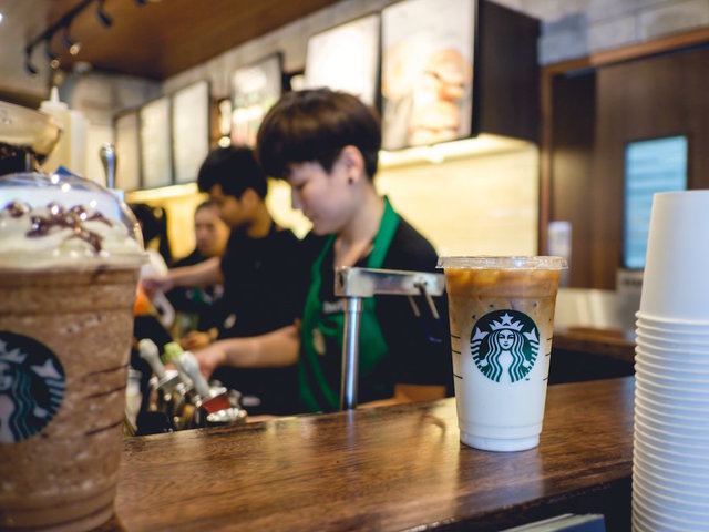 How Starbucks' racial bias training went down
