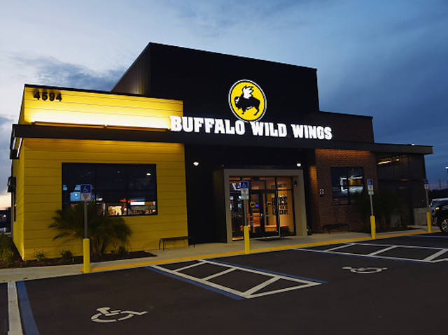 Buffalo Wild Wings apologizes for racist and vulgar tweets, chain says it was hacked