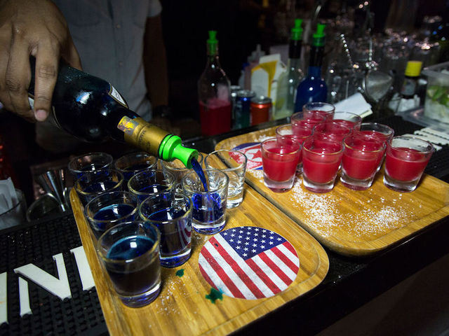 Bartenders spill secrets for keeping your tab in check