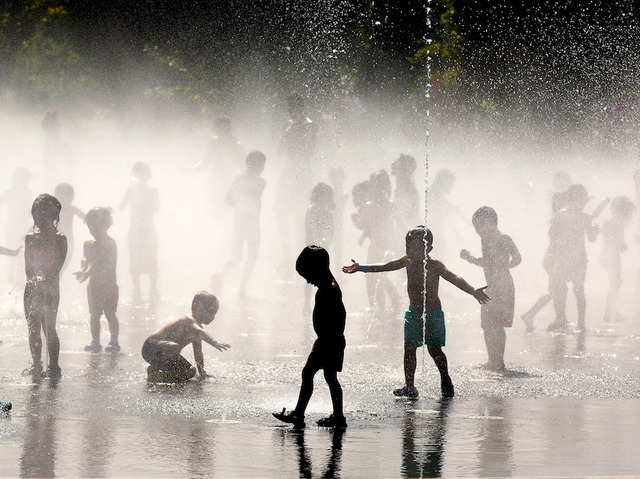 Spain and Portugal swelter as heat wave kills 3 people