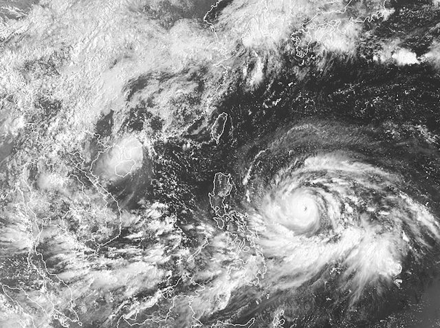 Super Typhoon Mangkhut makes landfall in the Philippines