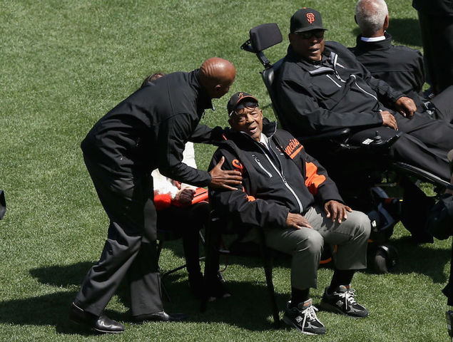 Former MLB slugger Willie McCovey dies at age 80